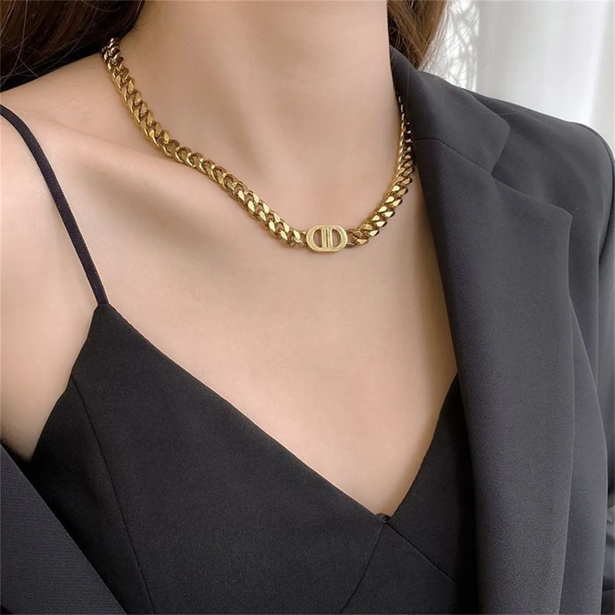 18K Gold-Plated Cuban Chain Oval Pendant Necklace