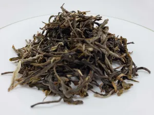 90-Year-Old Wild Tree Loose Leaf Tea Pu'erbang East Raw Tea