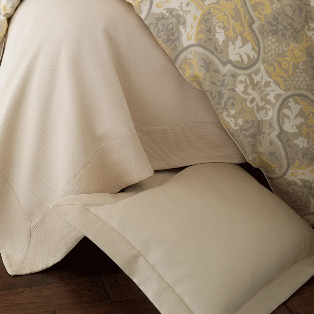 Angelina Egyptian Matelassé Coverlet