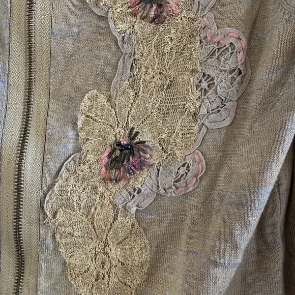 Aratta Les Revoires Cardigan, Floral Embellished Zipper Crochet Jacket