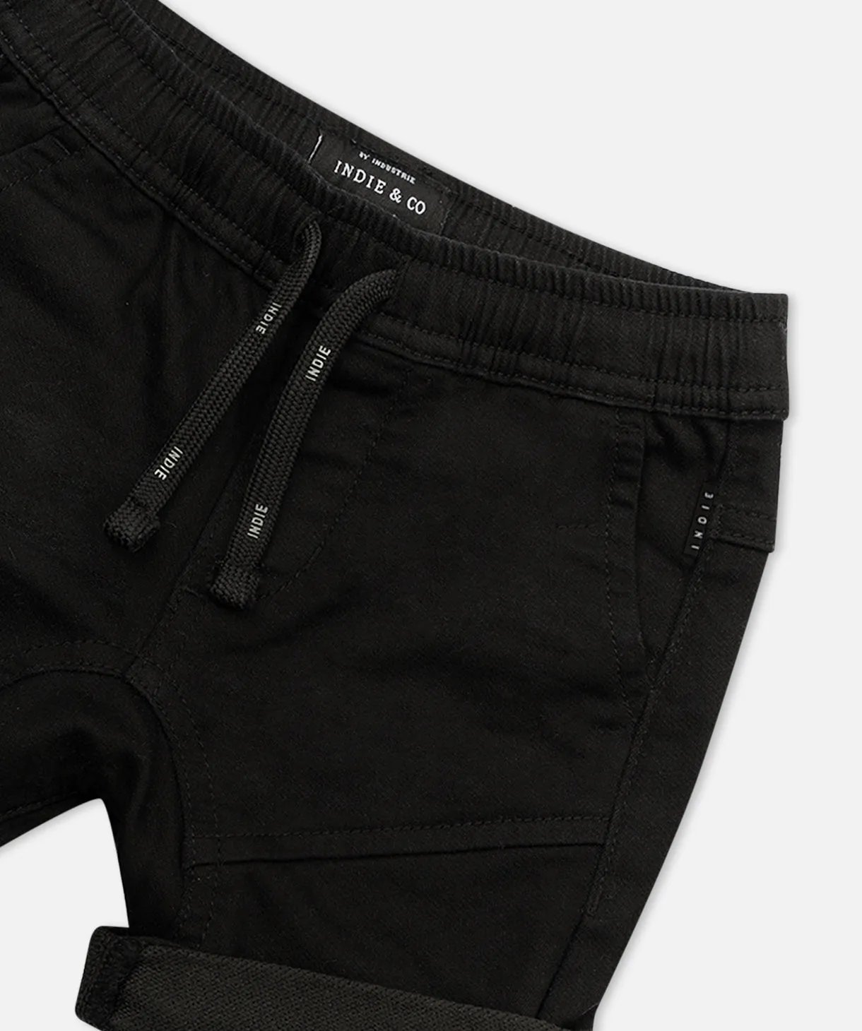 Arched Drifter Short - Black