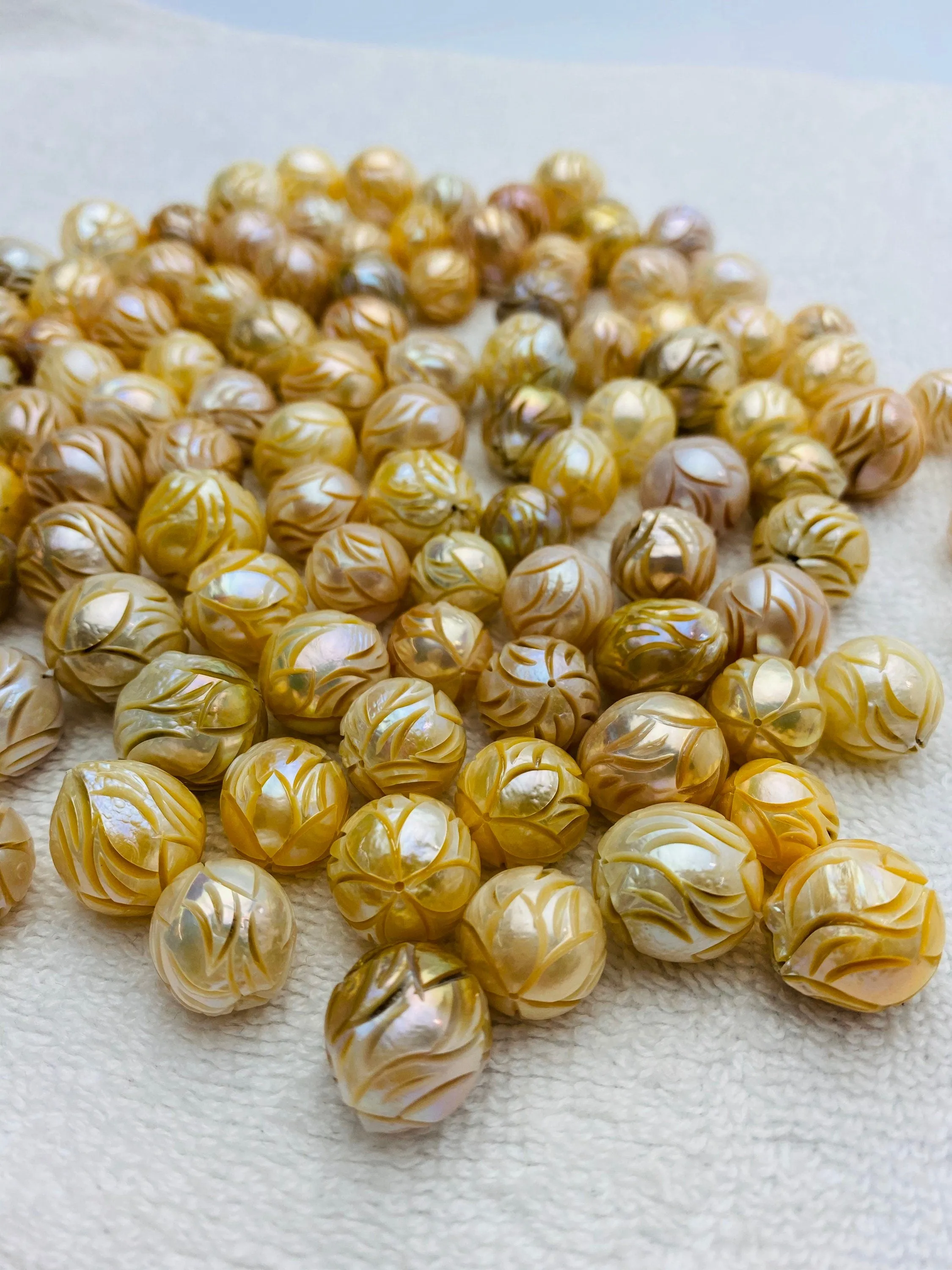 Carved Edison Pearls #918