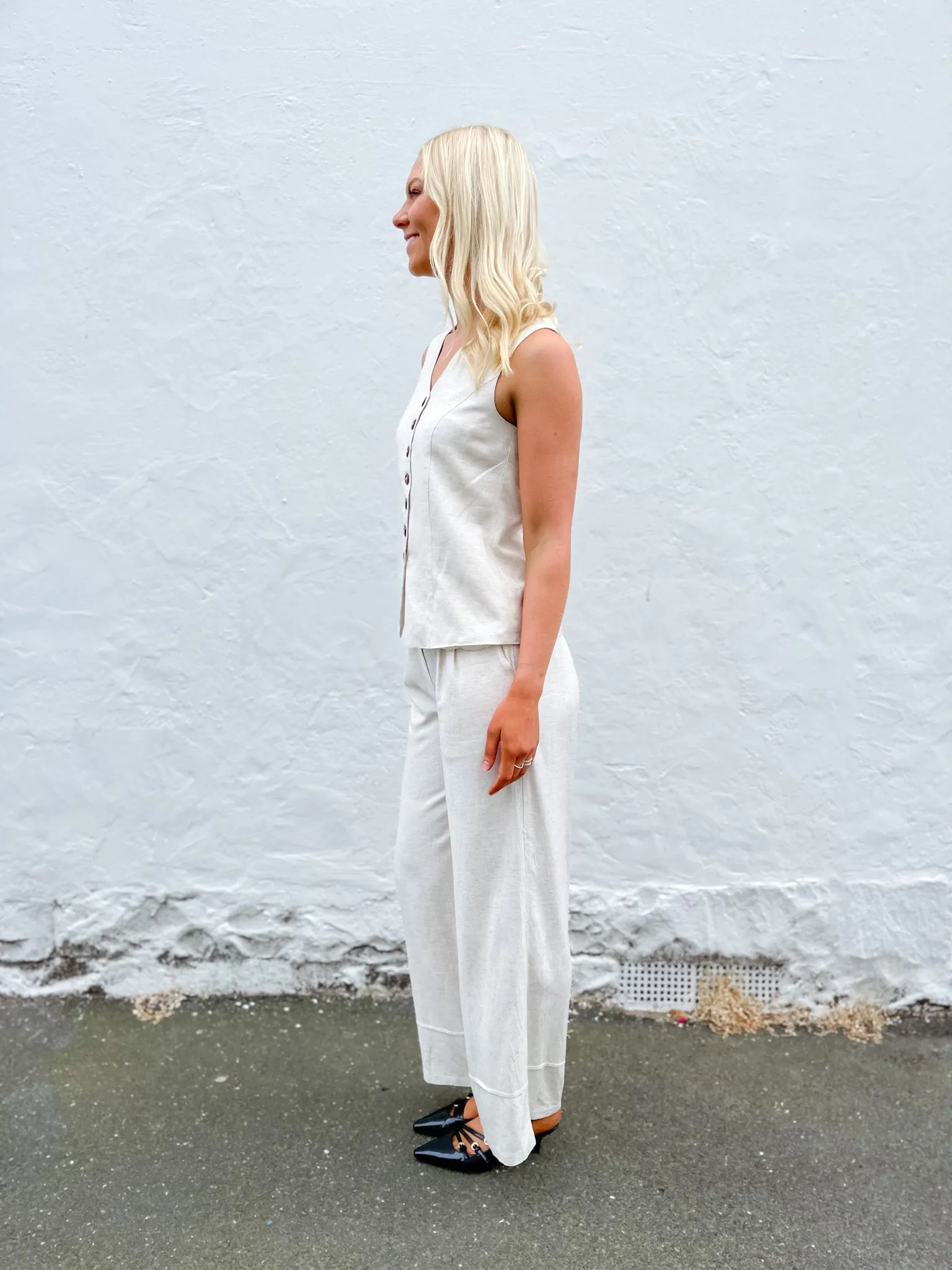 CLASSIC FITTED VEST