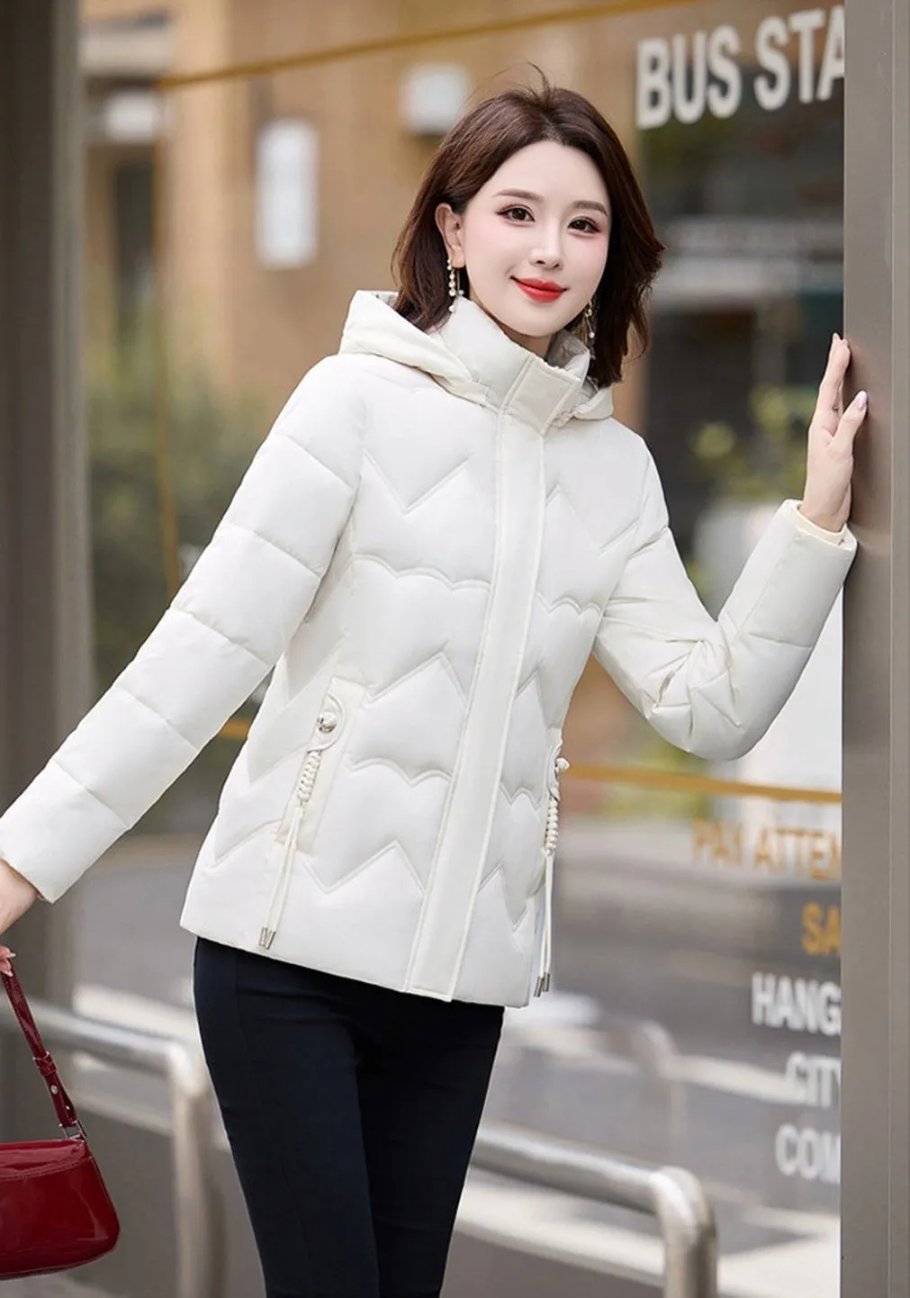 Easy-to-Clean Zip Up Puffer Jacket with Quilted and Windproof Features