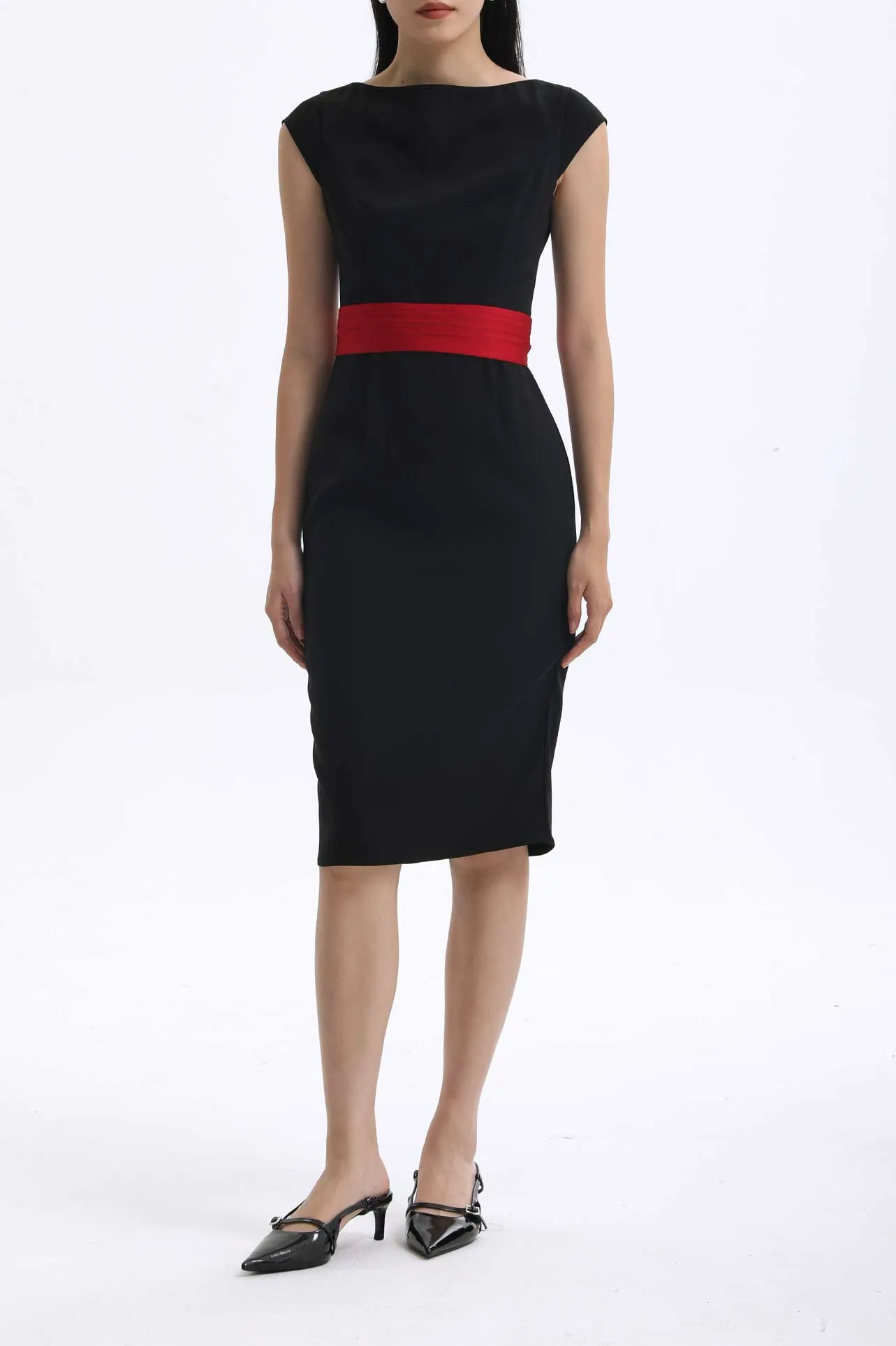 ELEGANT DRESS WITH CAP SLEEVES