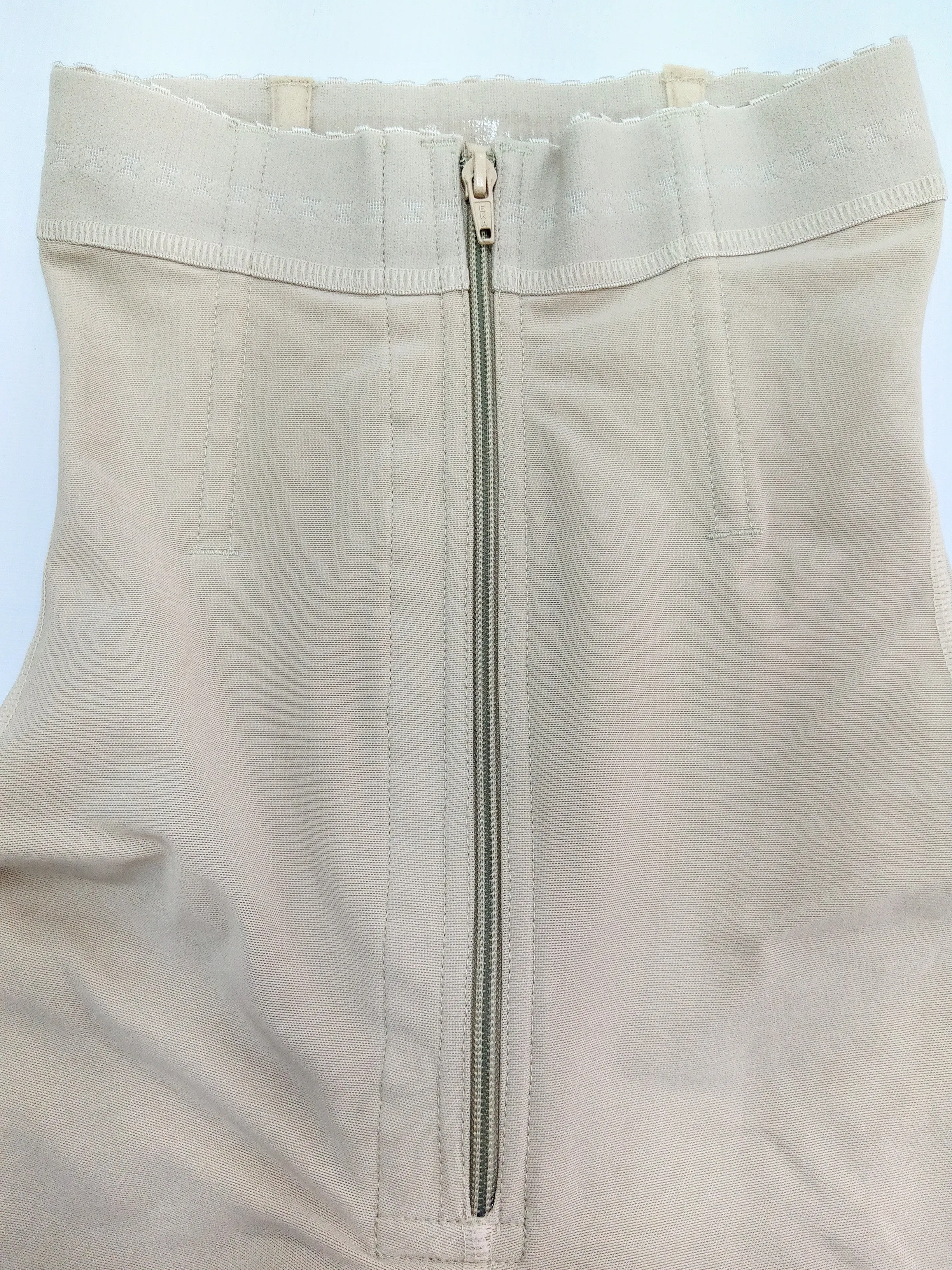 FB714 STRAPLESS SHORT FAJA PERINEAL ZIPPER
