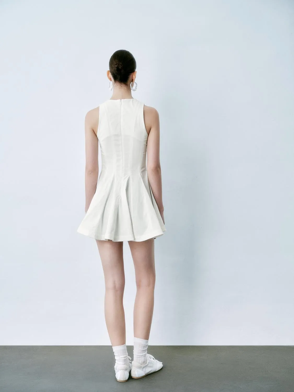 Flared Pleated Sleeveless Dresses