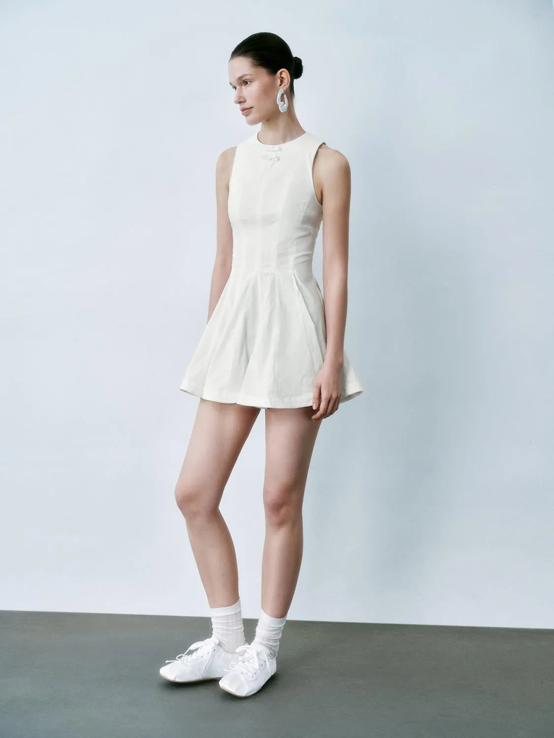 Flared Pleated Sleeveless Dresses