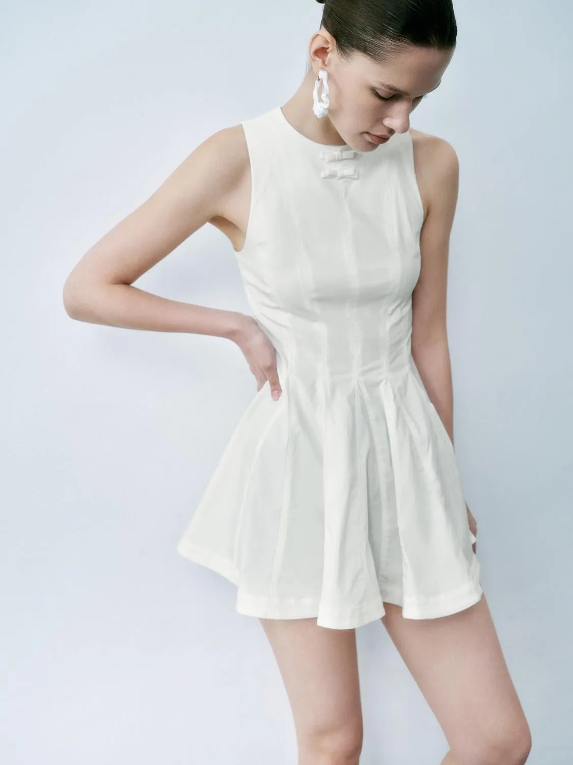 Flared Pleated Sleeveless Dresses