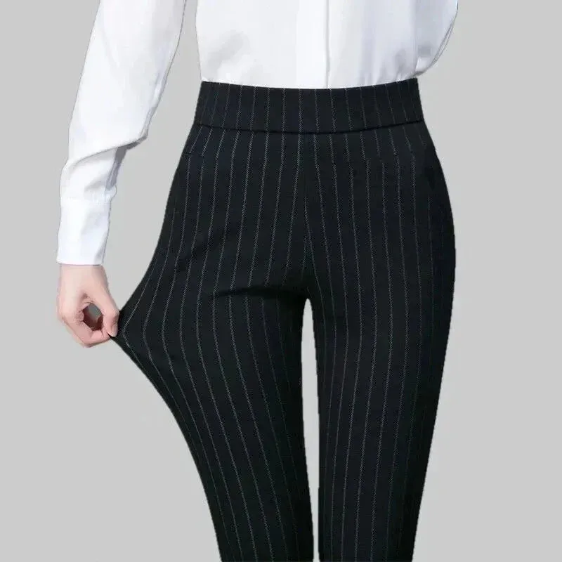 Jorelle – Elegante enkelbroek met hoge taille