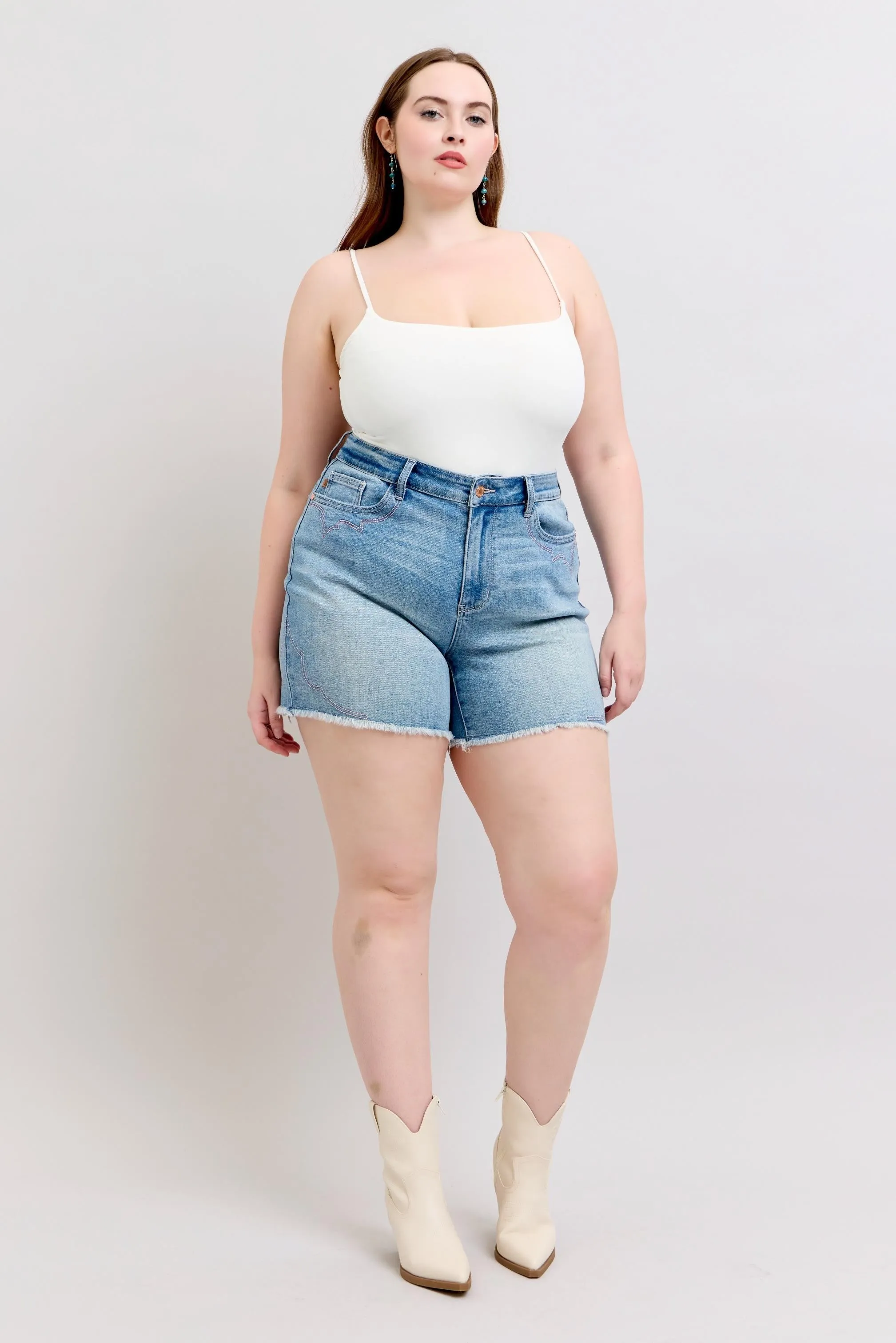 Light High Waist Western Embroidery Cut Off Judy Blue Shorts 2/26/25 9650