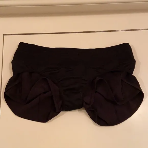 Lululemon Speed Up Short *2.5&quot; in Black (First Release)