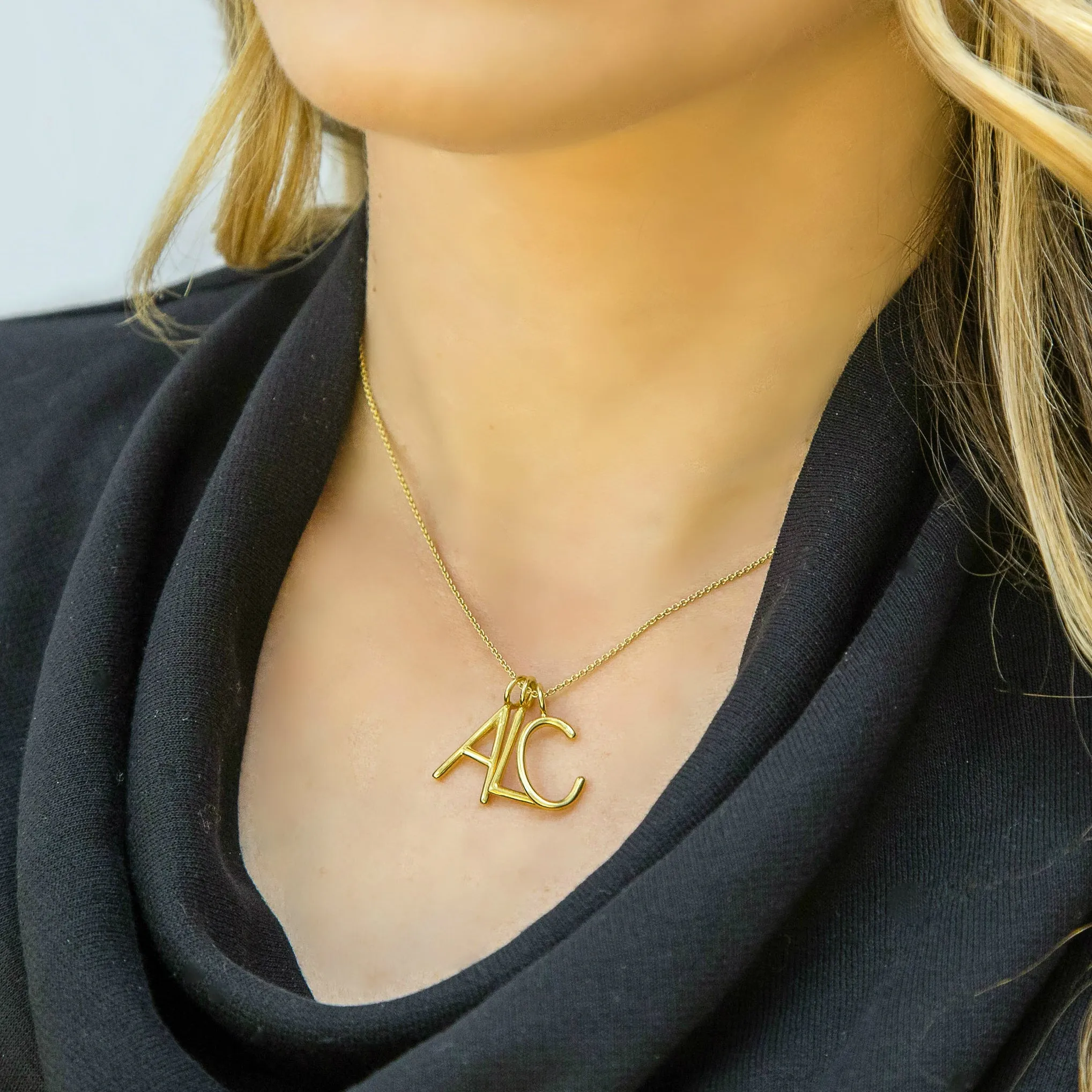 MELANGE-LAYERED ANDI INITIAL NECKLACE