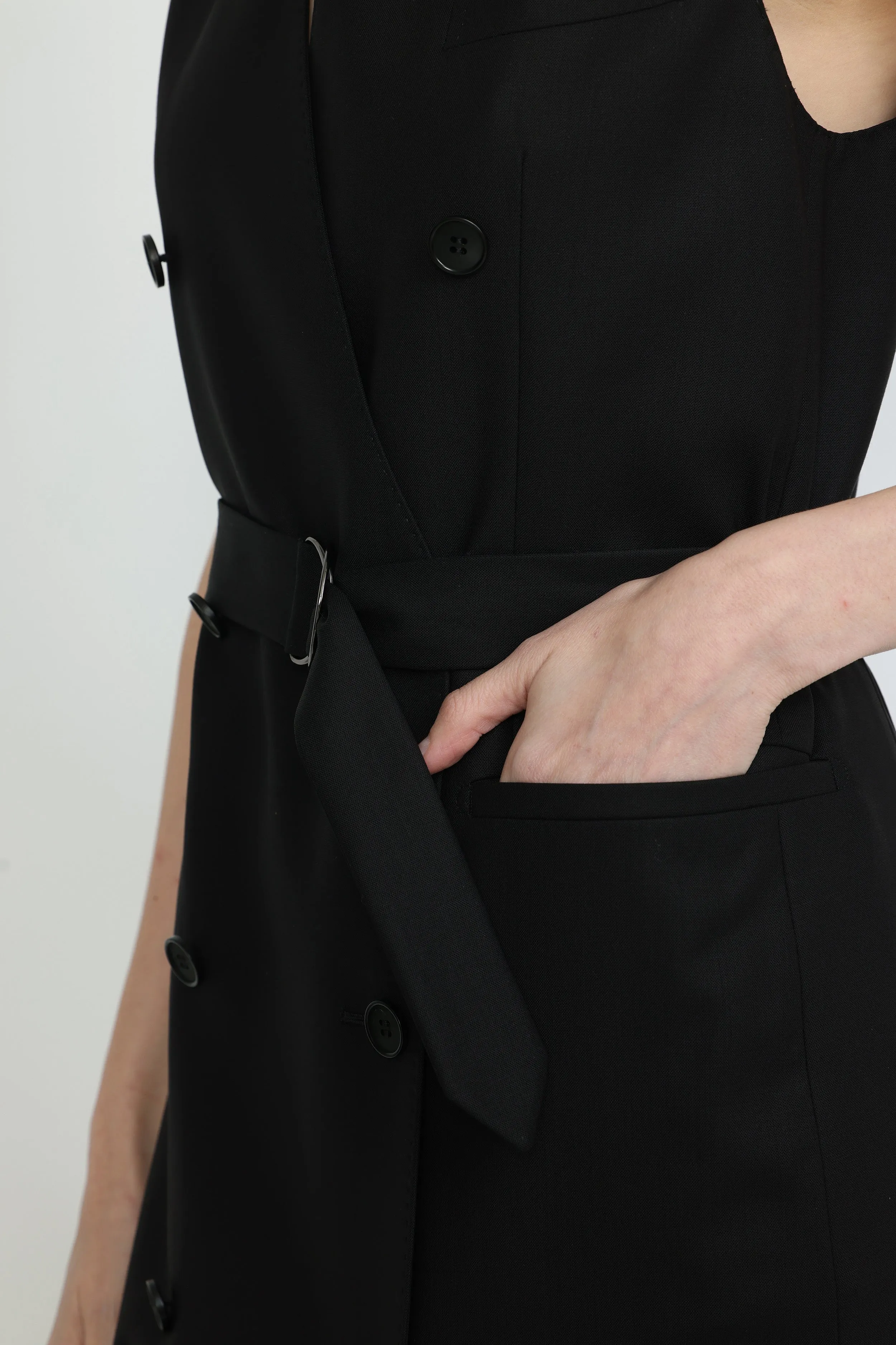 Melbourne Dress - Tailored dress in black