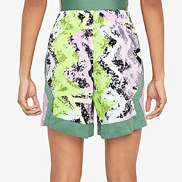 Nike Air Jordan’s NWT’s Women’s Heatwave Diamond Basketball Shorts Size X-Small