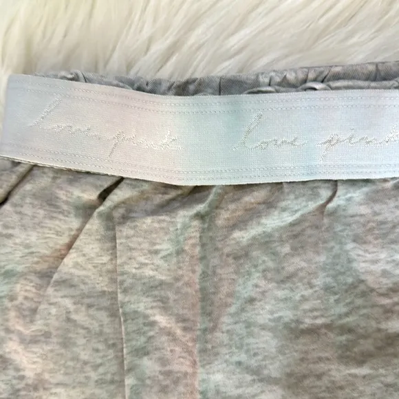 PINK Victoria's Secret Gray Pajama Shorts Size Small