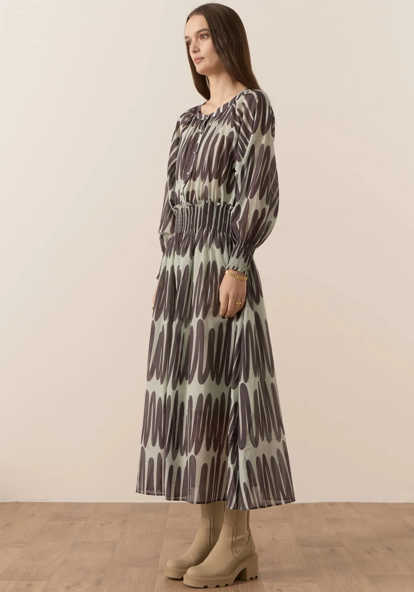 Pol Clothing - Quill Shirred Dress - Quill Print
