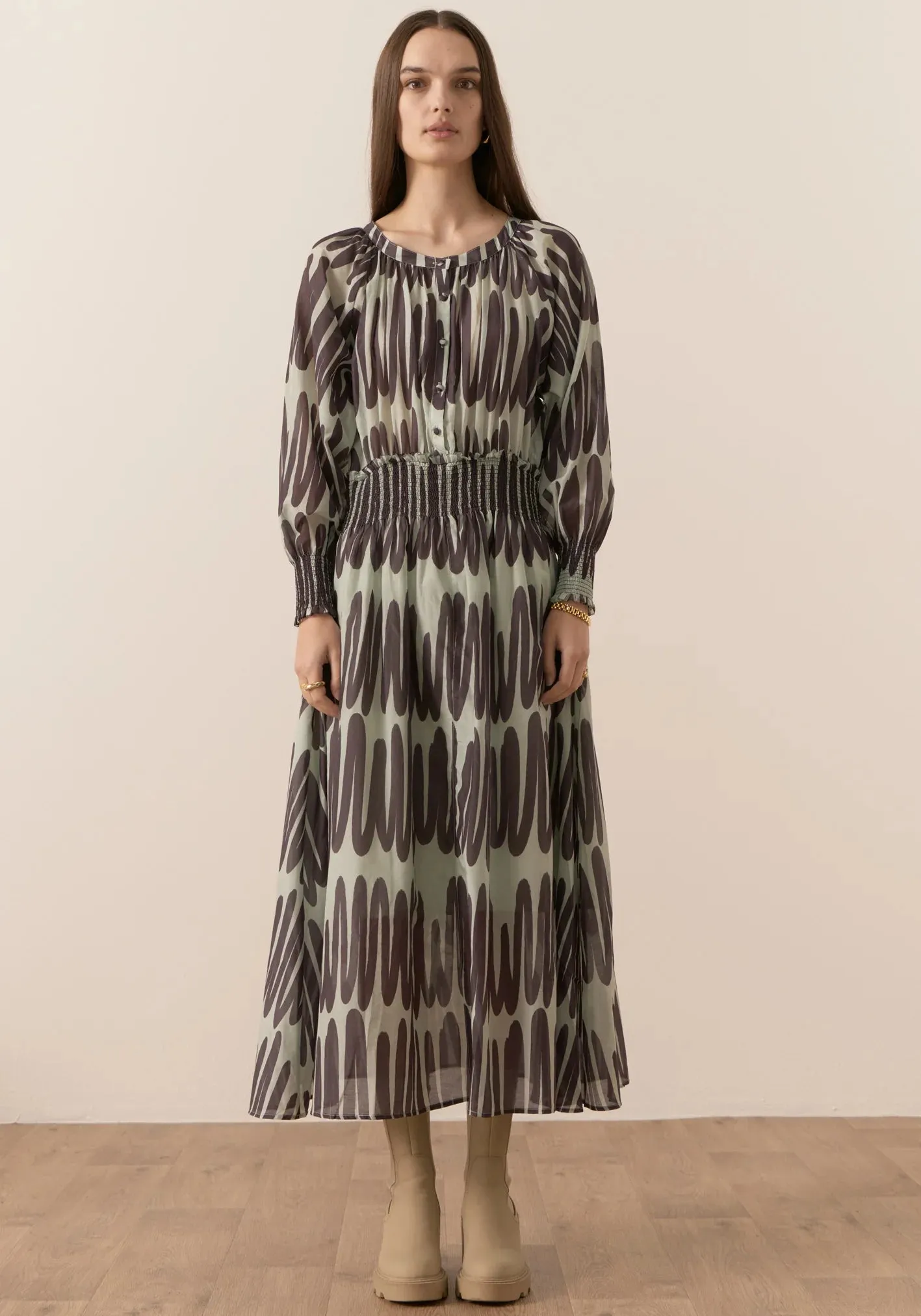 Pol Clothing - Quill Shirred Dress - Quill Print