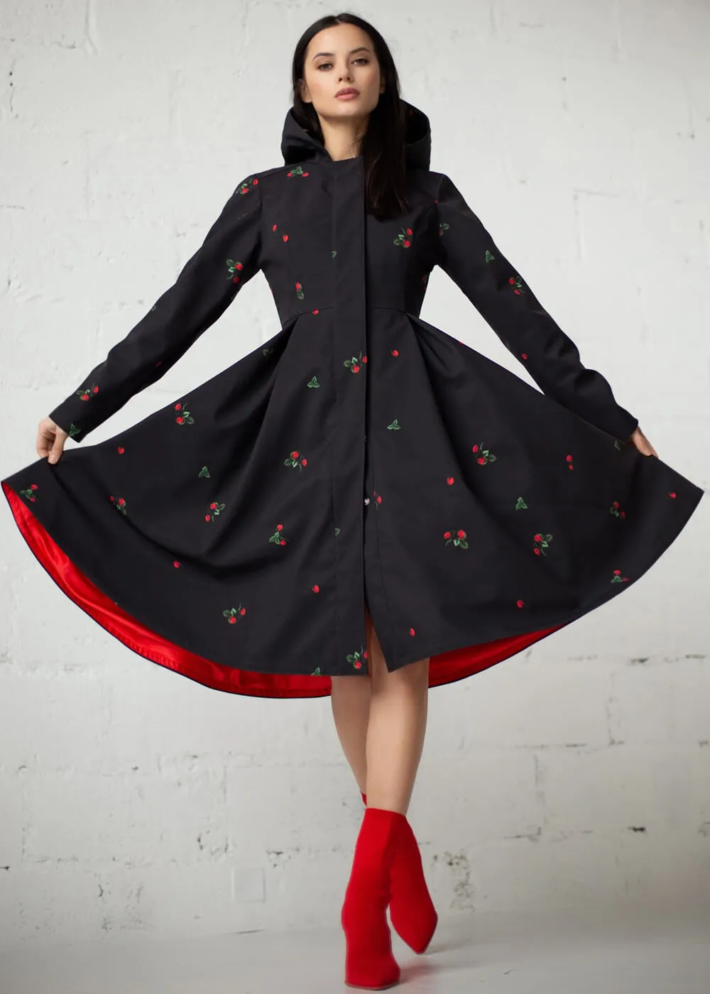 RainSisters Strawberry Waterafstotende 50's Swing Regenjas Zwart