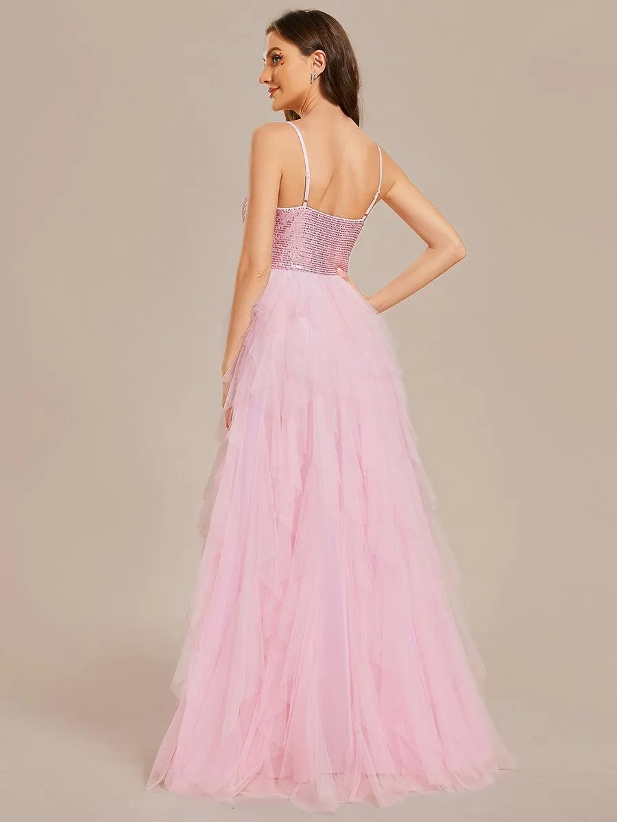 Robe de mariée en tulle scintillante à col en V et bretelles spaghetti