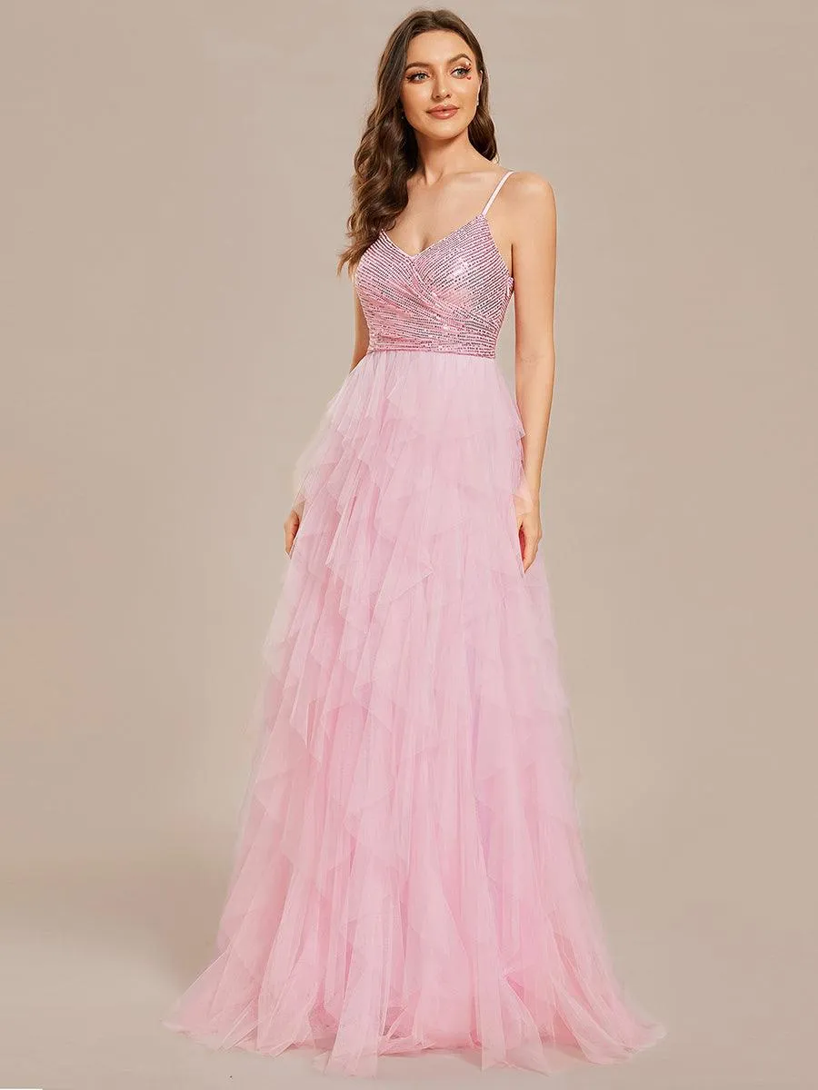 Robe de mariée en tulle scintillante à col en V et bretelles spaghetti