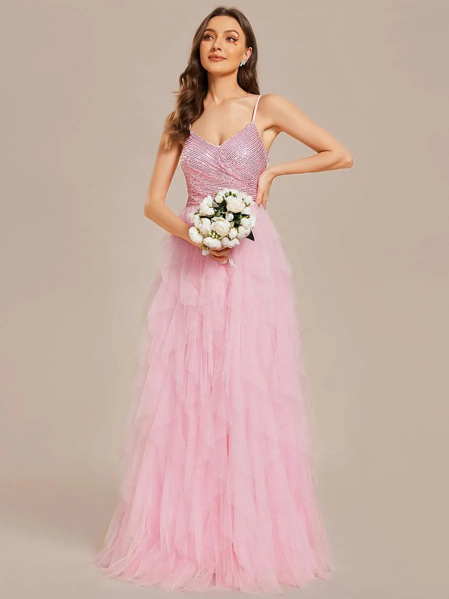 Robe de mariée en tulle scintillante à col en V et bretelles spaghetti