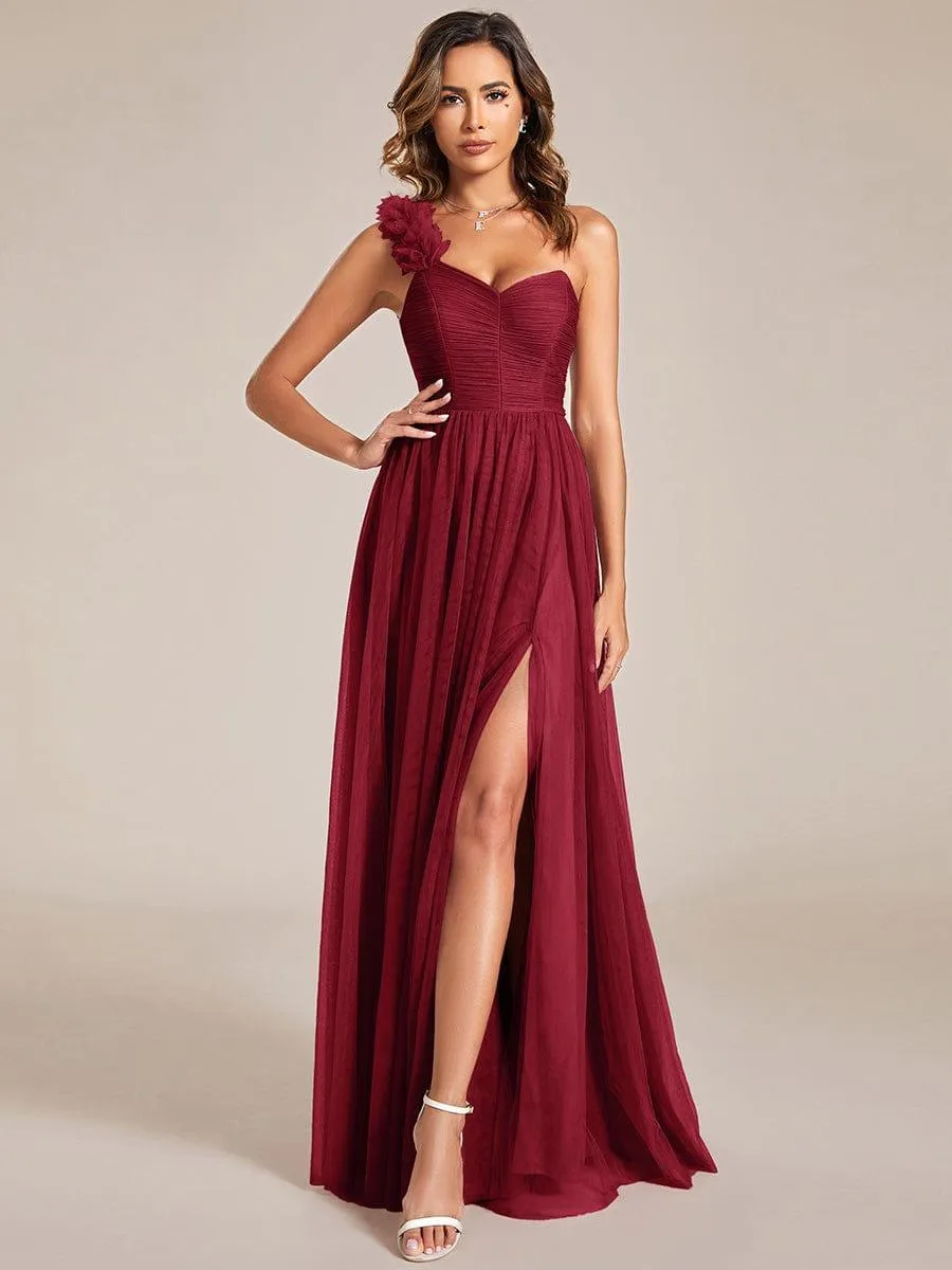 Robe demoiselle d'honneur à une épaule appliquée en tulle avec une fente haute