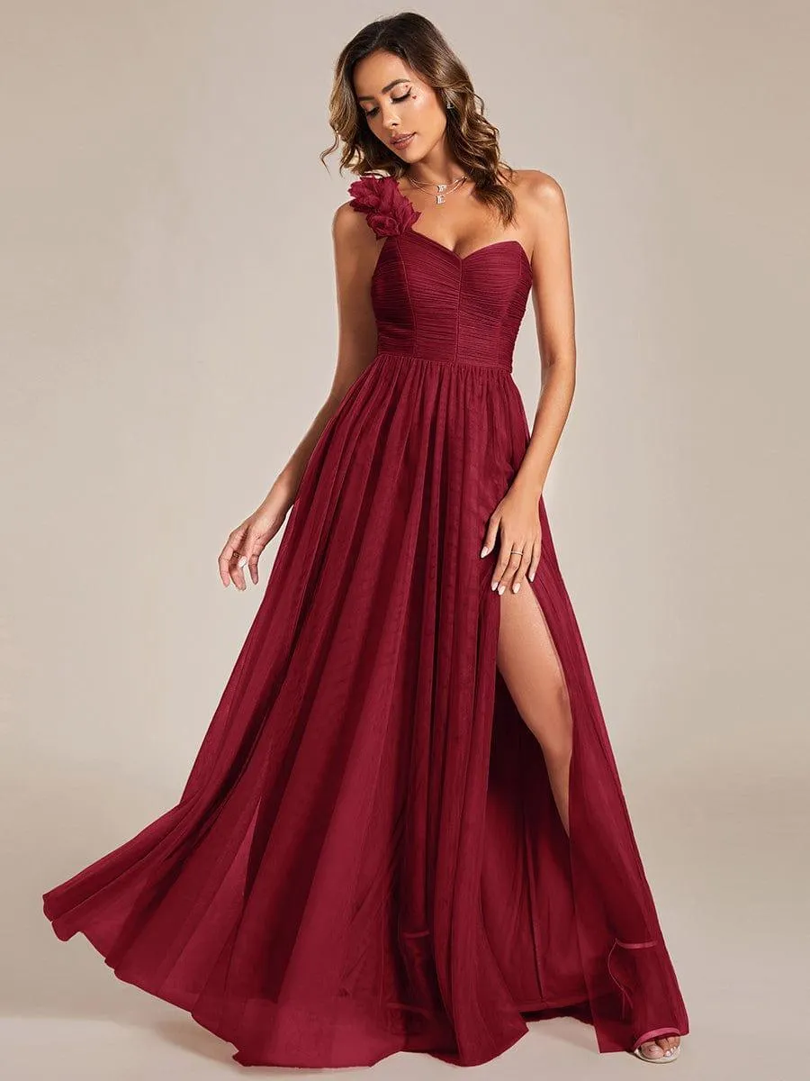 Robe demoiselle d'honneur à une épaule appliquée en tulle avec une fente haute