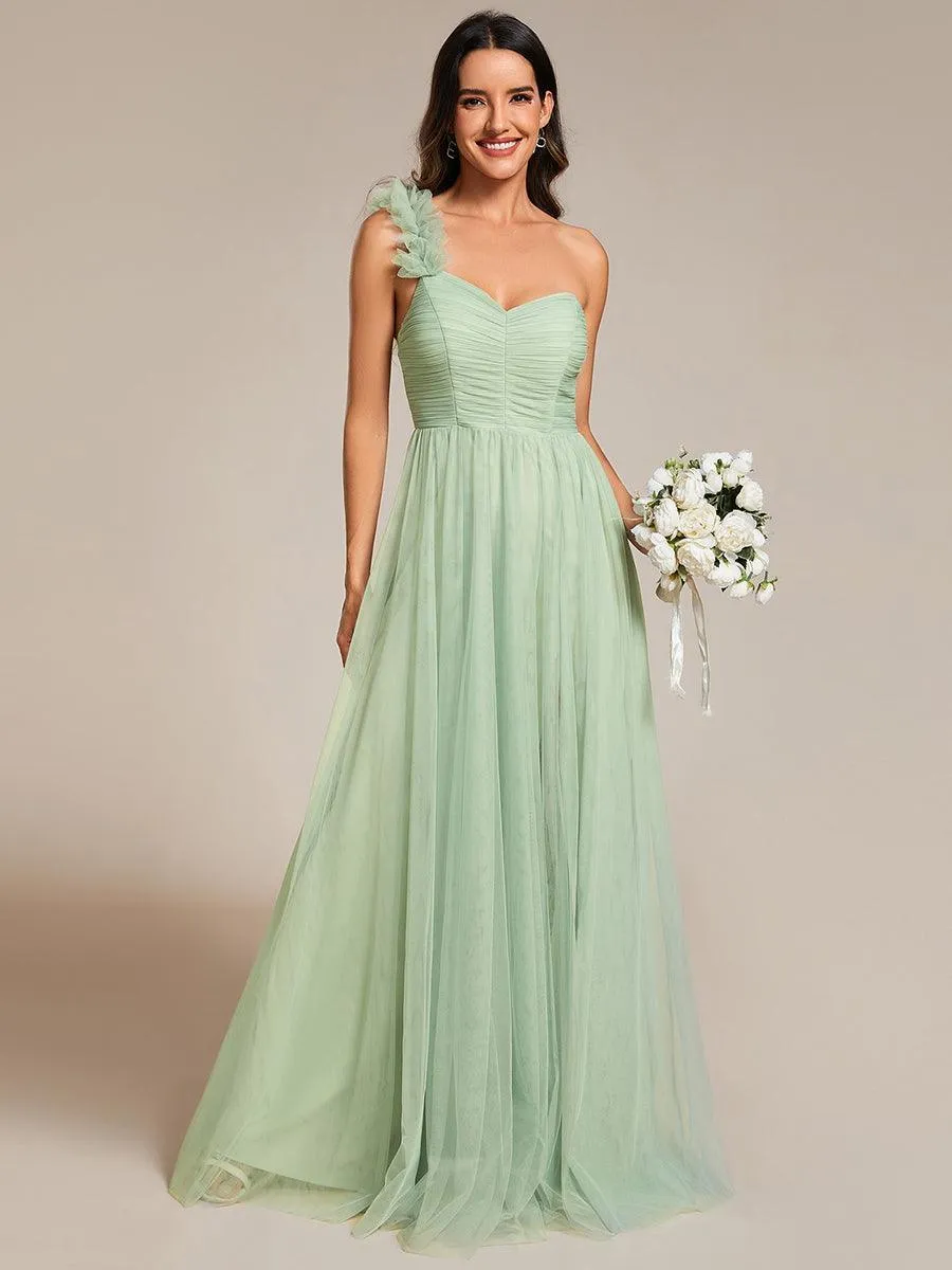 Robe demoiselle d'honneur à une épaule appliquée en tulle avec une fente haute