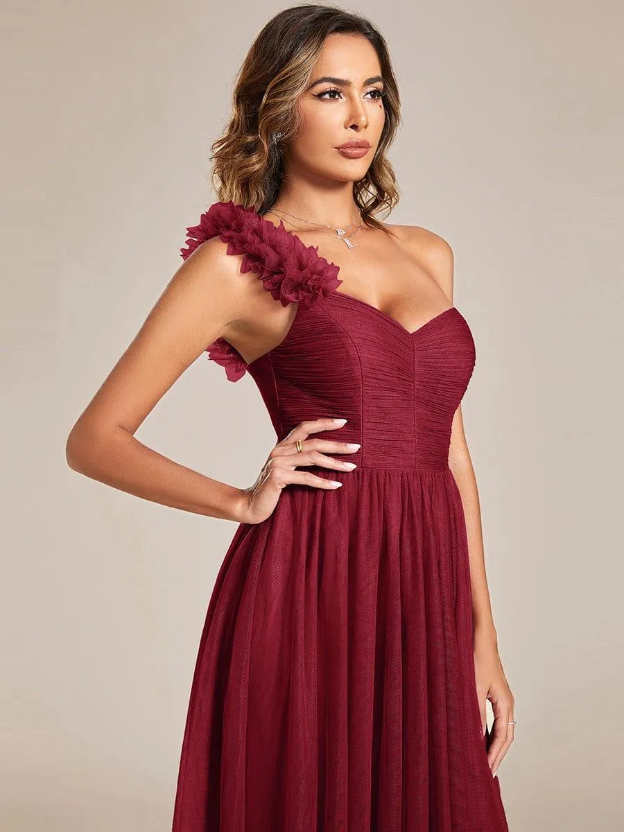 Robe demoiselle d'honneur à une épaule appliquée en tulle avec une fente haute