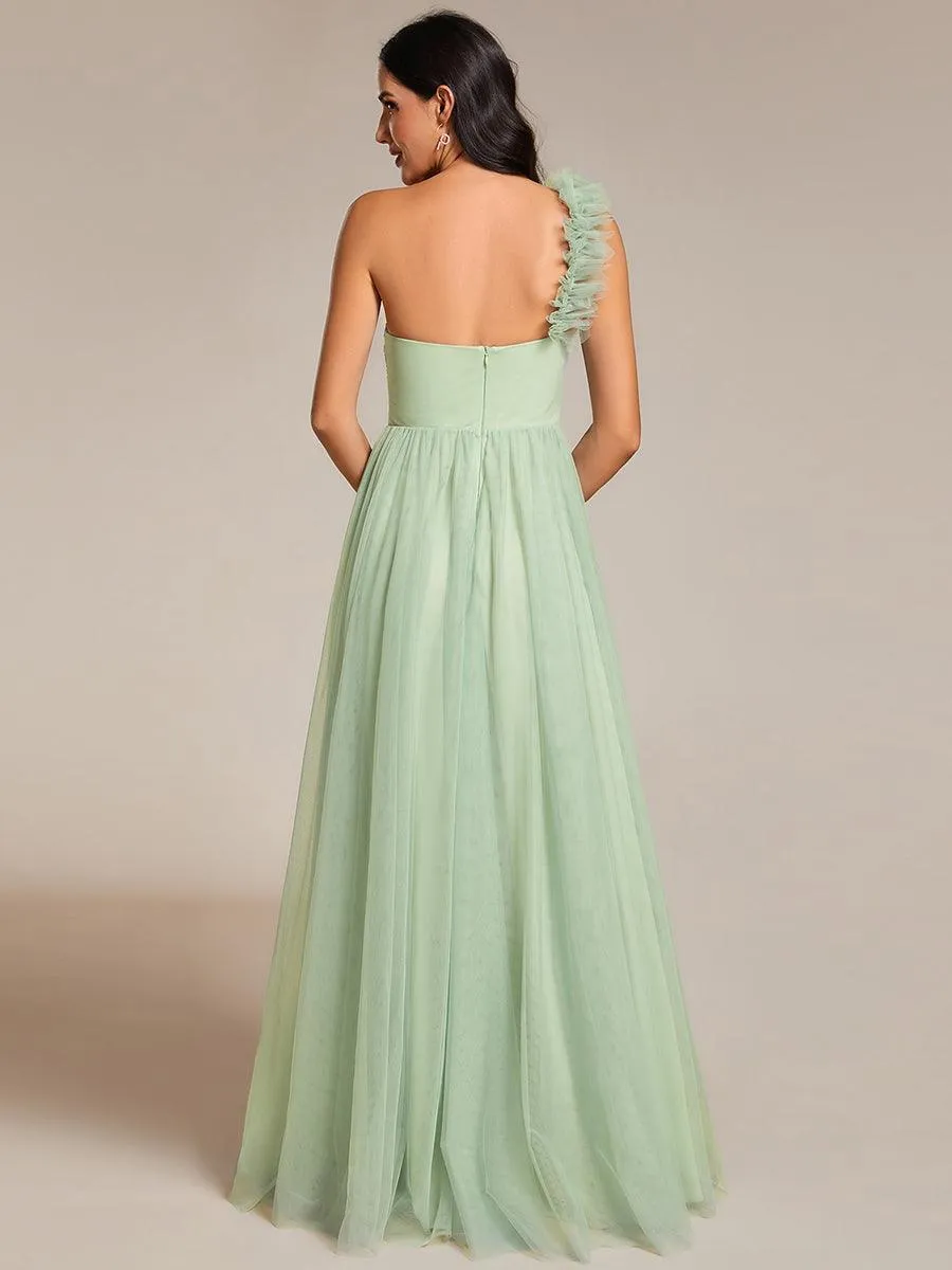 Robe demoiselle d'honneur à une épaule appliquée en tulle avec une fente haute