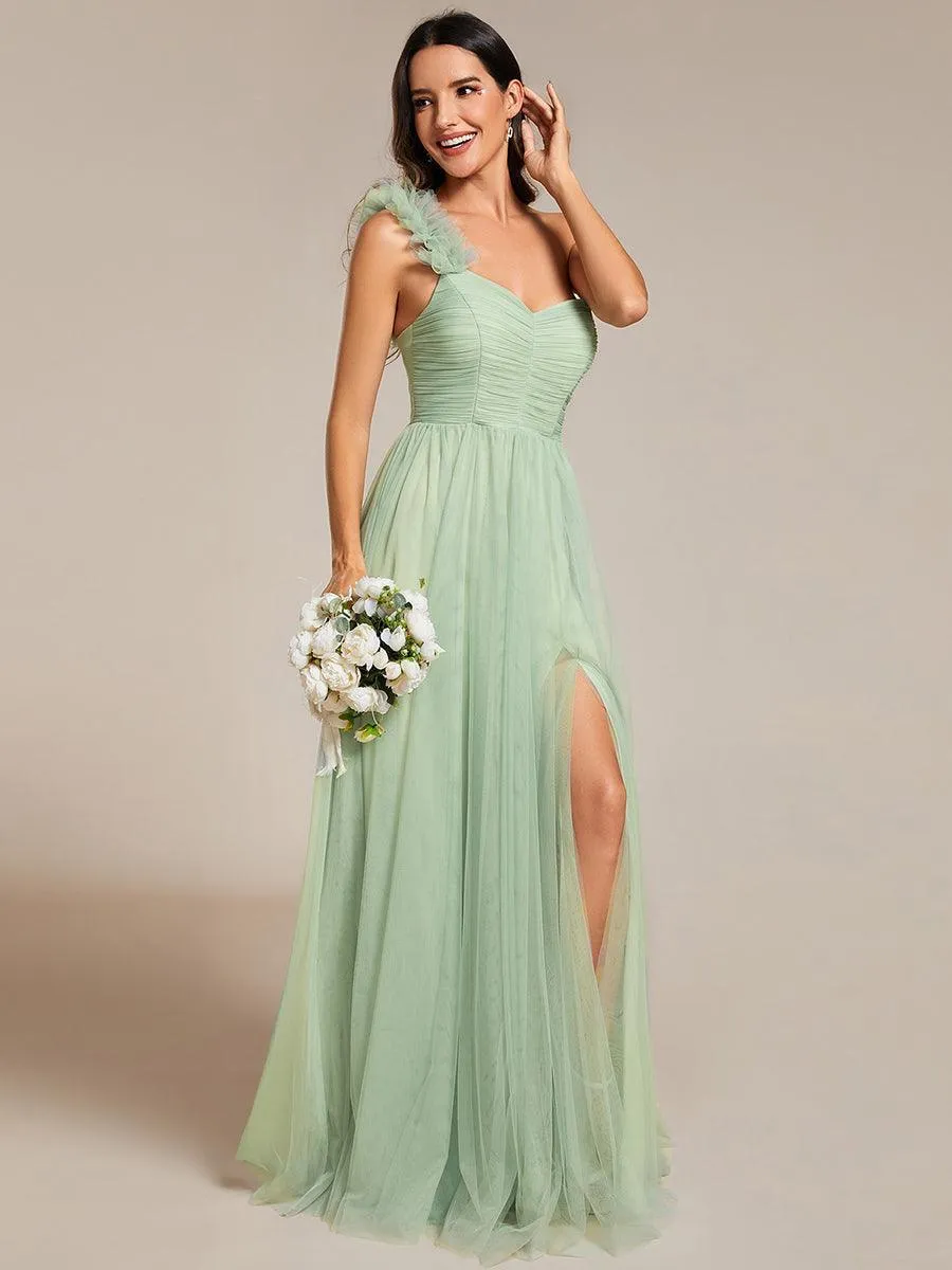 Robe demoiselle d'honneur à une épaule appliquée en tulle avec une fente haute
