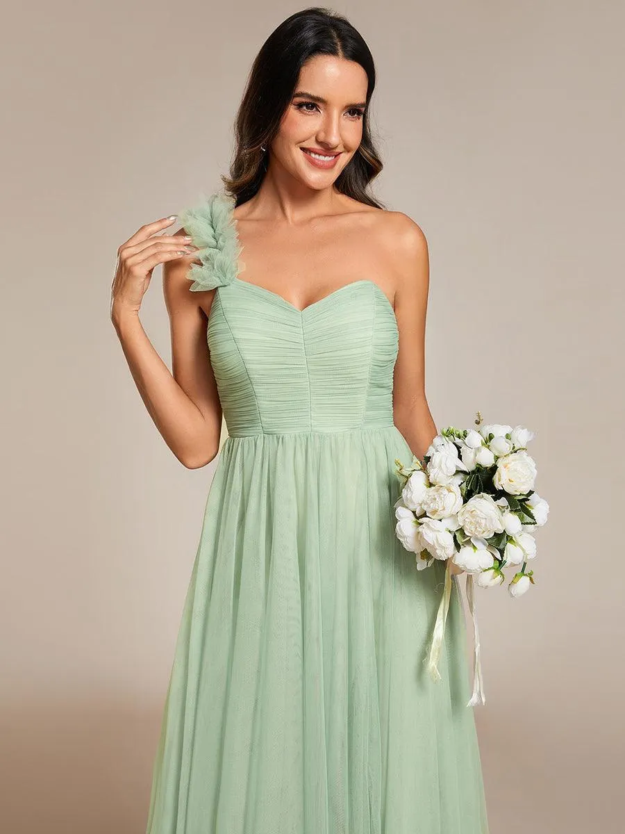 Robe demoiselle d'honneur à une épaule appliquée en tulle avec une fente haute