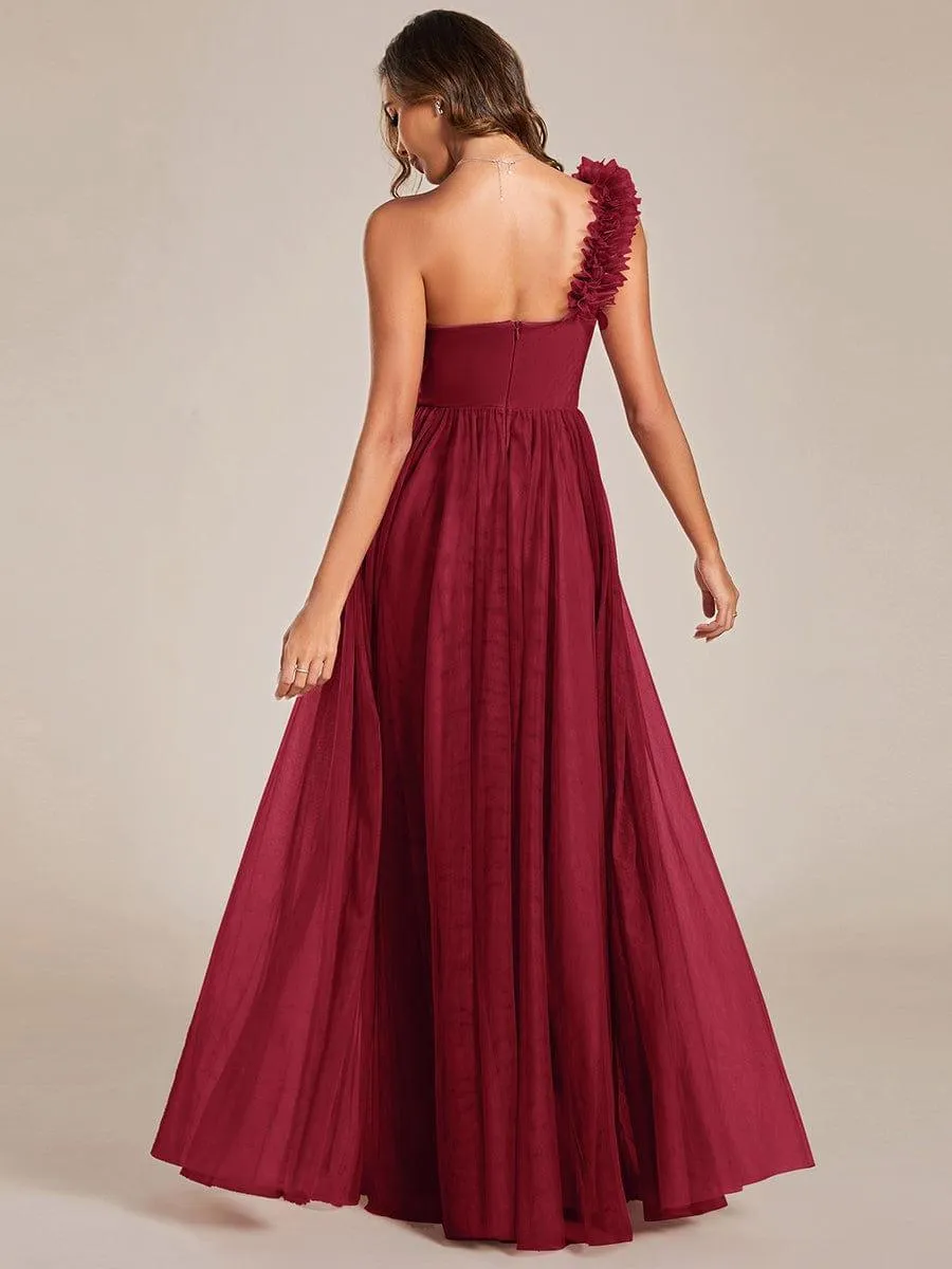 Robe demoiselle d'honneur à une épaule appliquée en tulle avec une fente haute