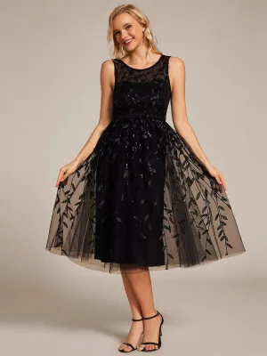 Robe d'invitée de mariage mi-longue à paillettes et col rond sans manches