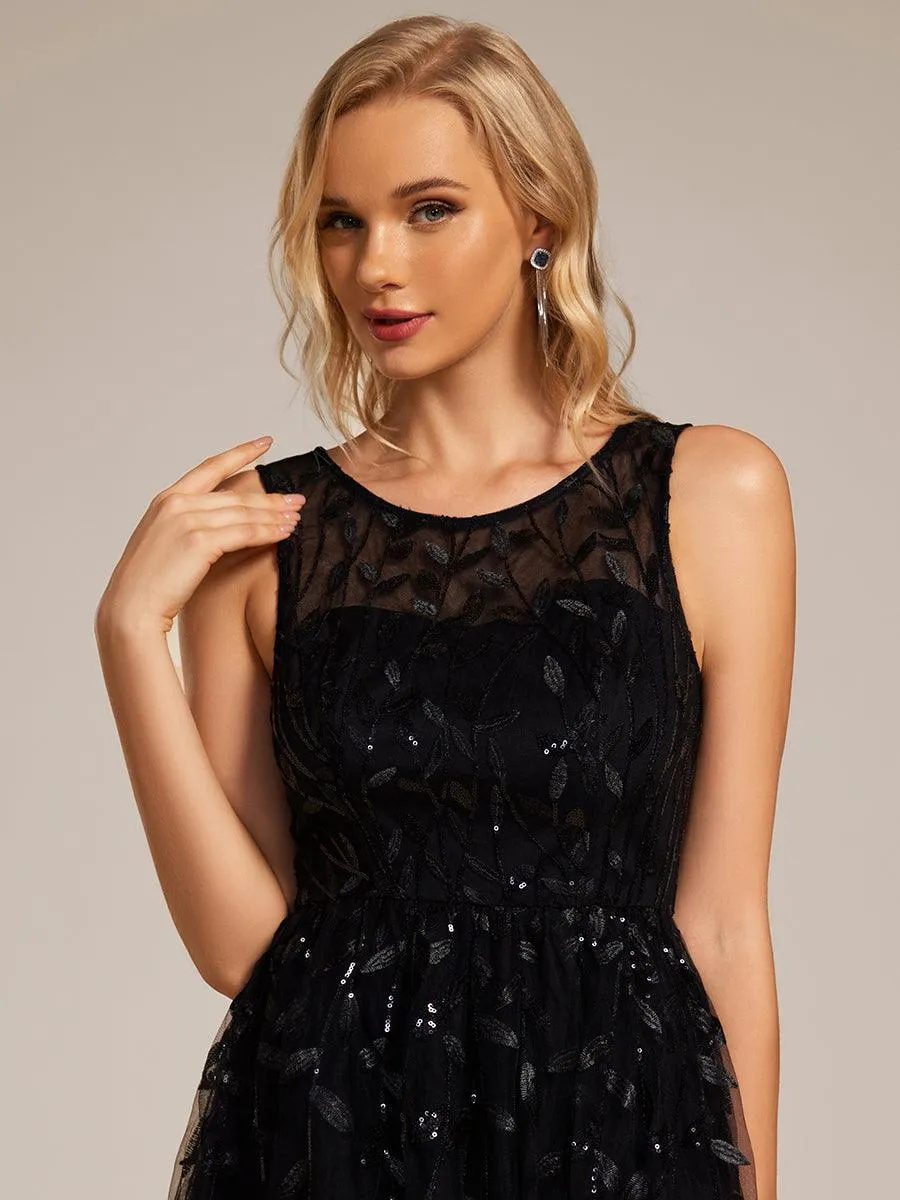 Robe d'invitée de mariage mi-longue à paillettes et col rond sans manches
