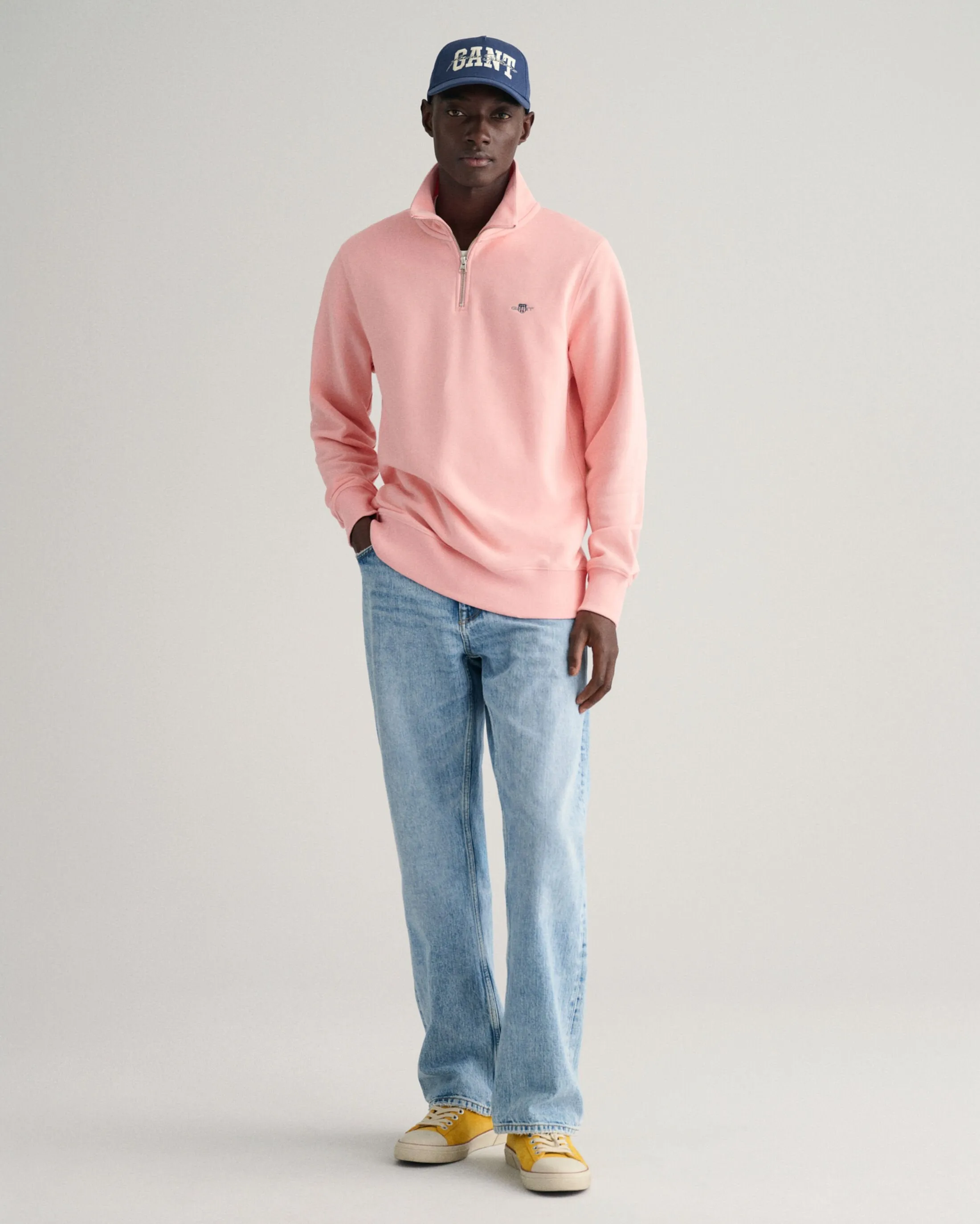 Shield Half-Zip Sweatshirt in Pink