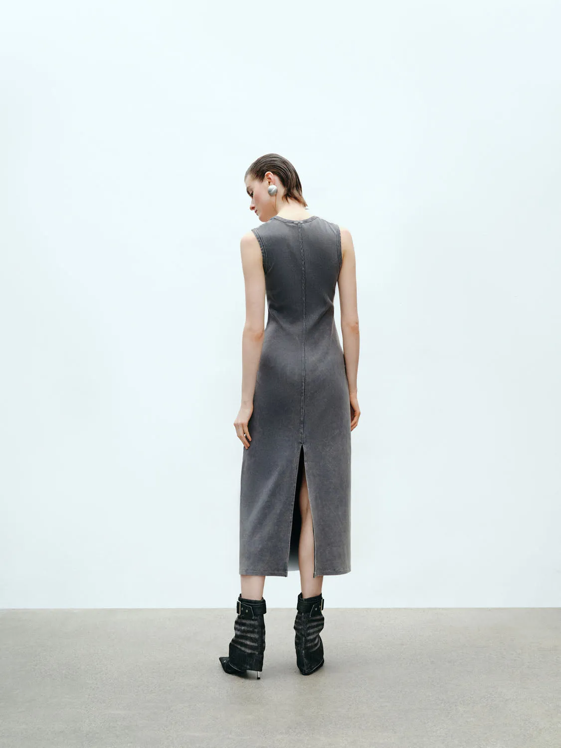 Sleeveless Skinny-Fit Dresses