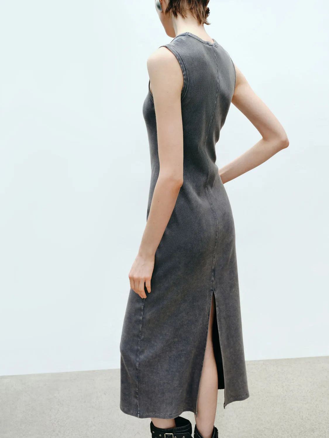 Sleeveless Skinny-Fit Dresses