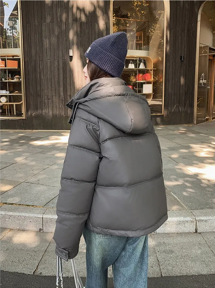Stylish and Easy-to-Clean Hooded Padded Puffer Jacket for Women