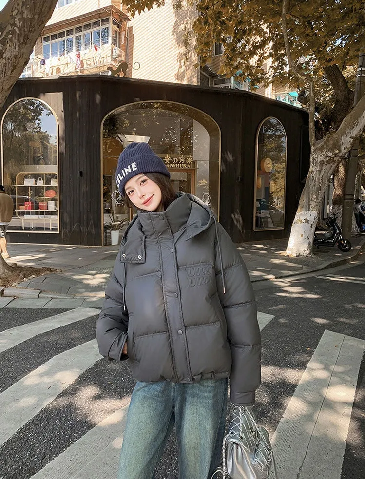 Stylish and Easy-to-Clean Hooded Padded Puffer Jacket for Women