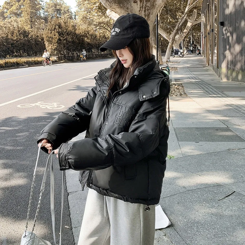Stylish and Easy-to-Clean Hooded Padded Puffer Jacket for Women