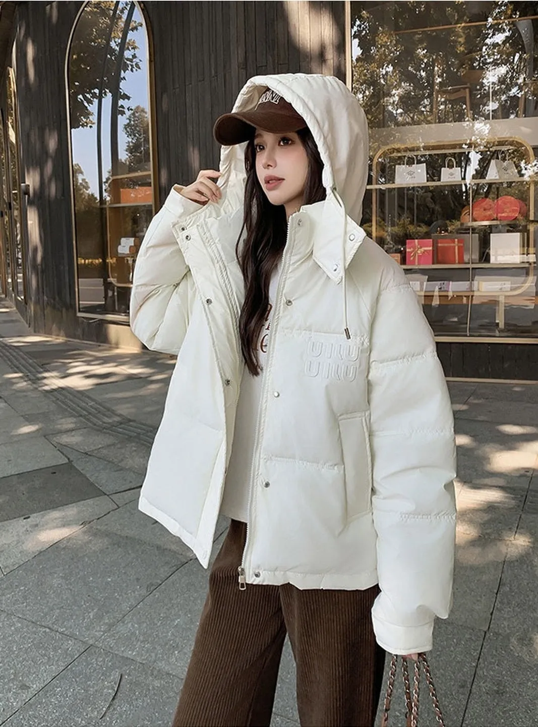 Stylish and Easy-to-Clean Hooded Padded Puffer Jacket for Women