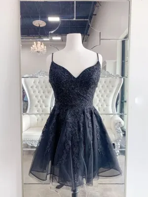 V Neck Backless Black Lace Applique Short Prom Dresses, V Neck Black Lace Applique Short Formal Evening  Homecoming Dresses