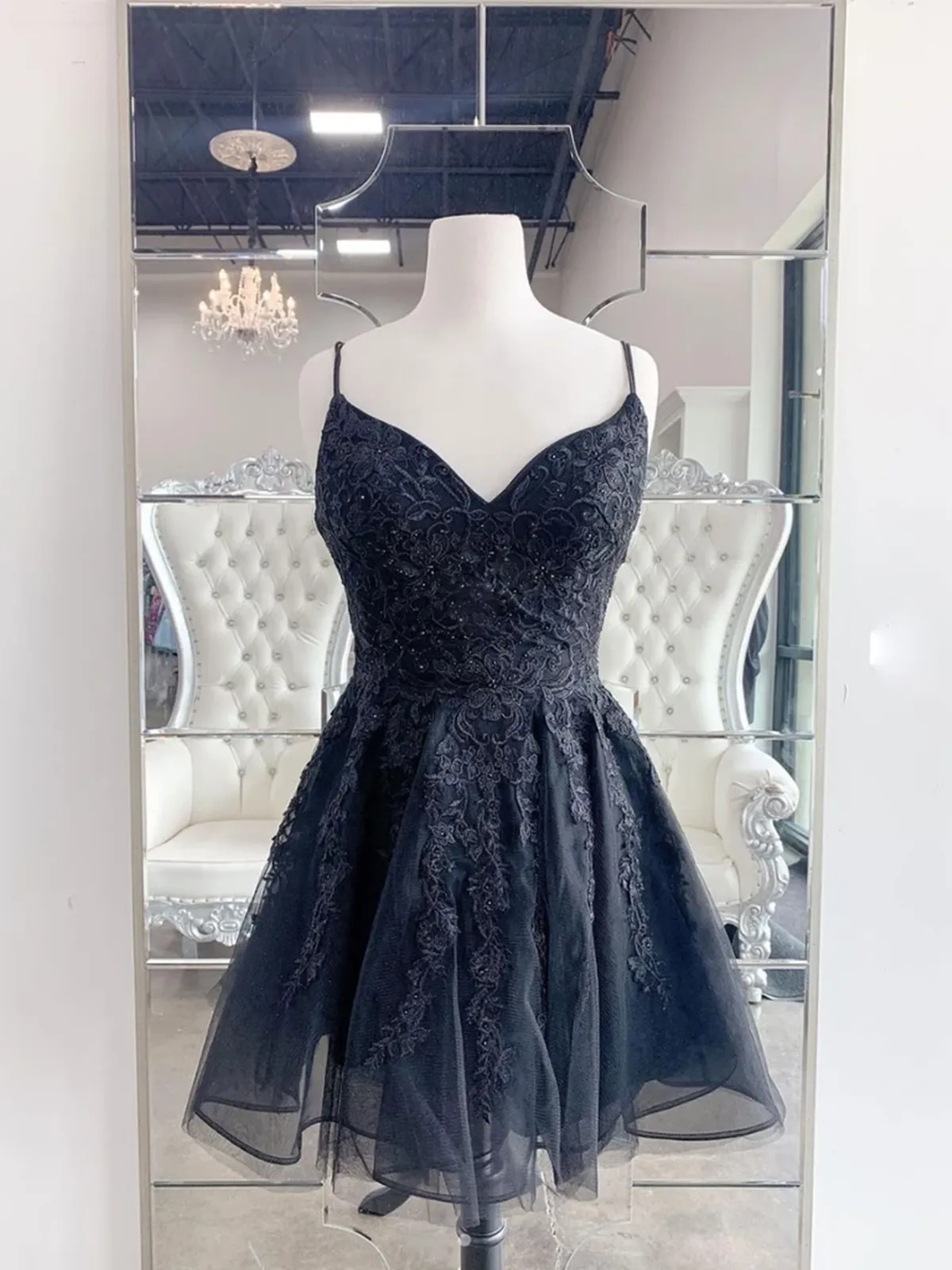 V Neck Backless Black Lace Applique Short Prom Dresses, V Neck Black Lace Applique Short Formal Evening  Homecoming Dresses
